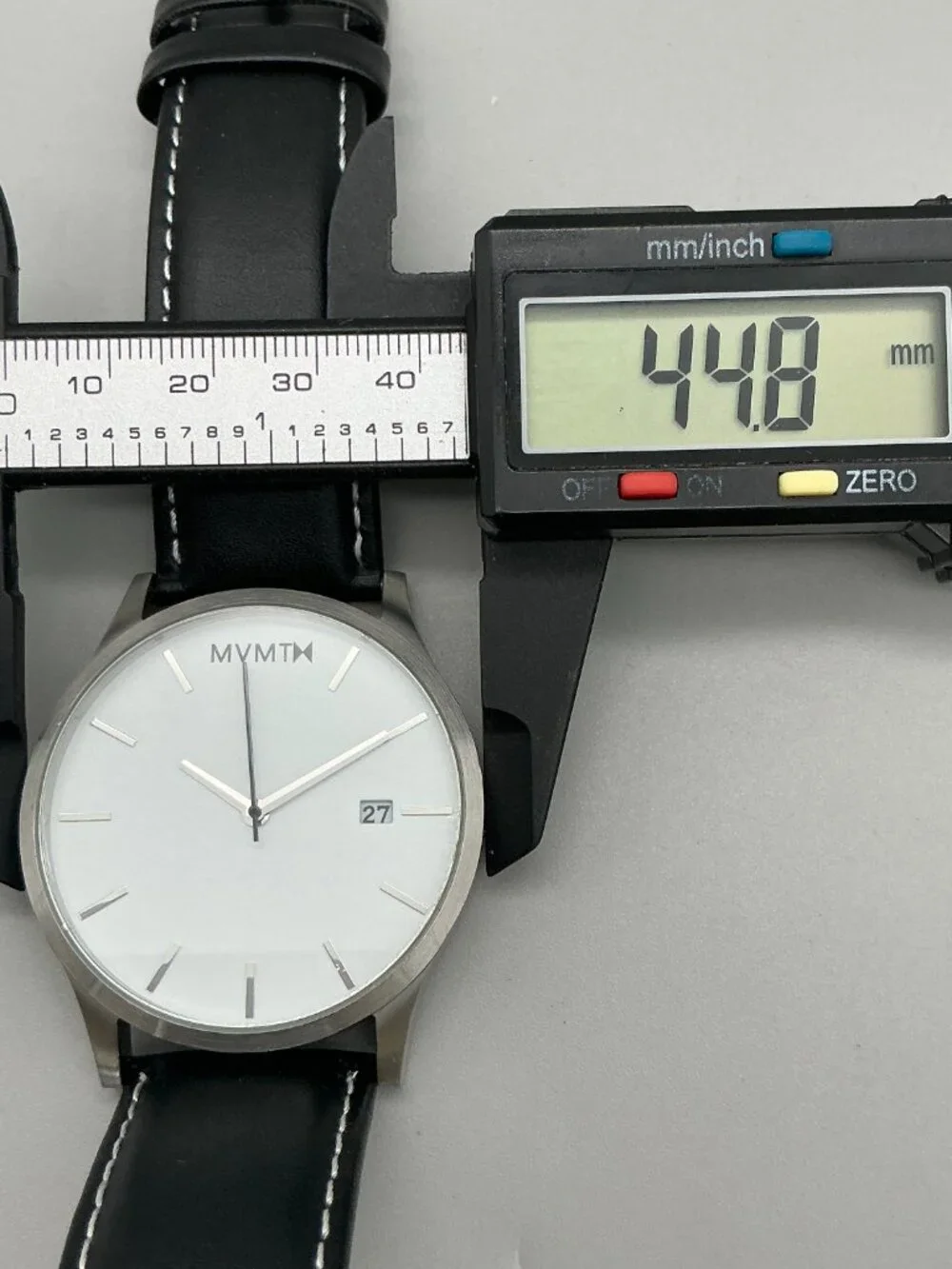 MVMT Classic Men Watch 45mm Stainless White Dial Black Leather New Battery